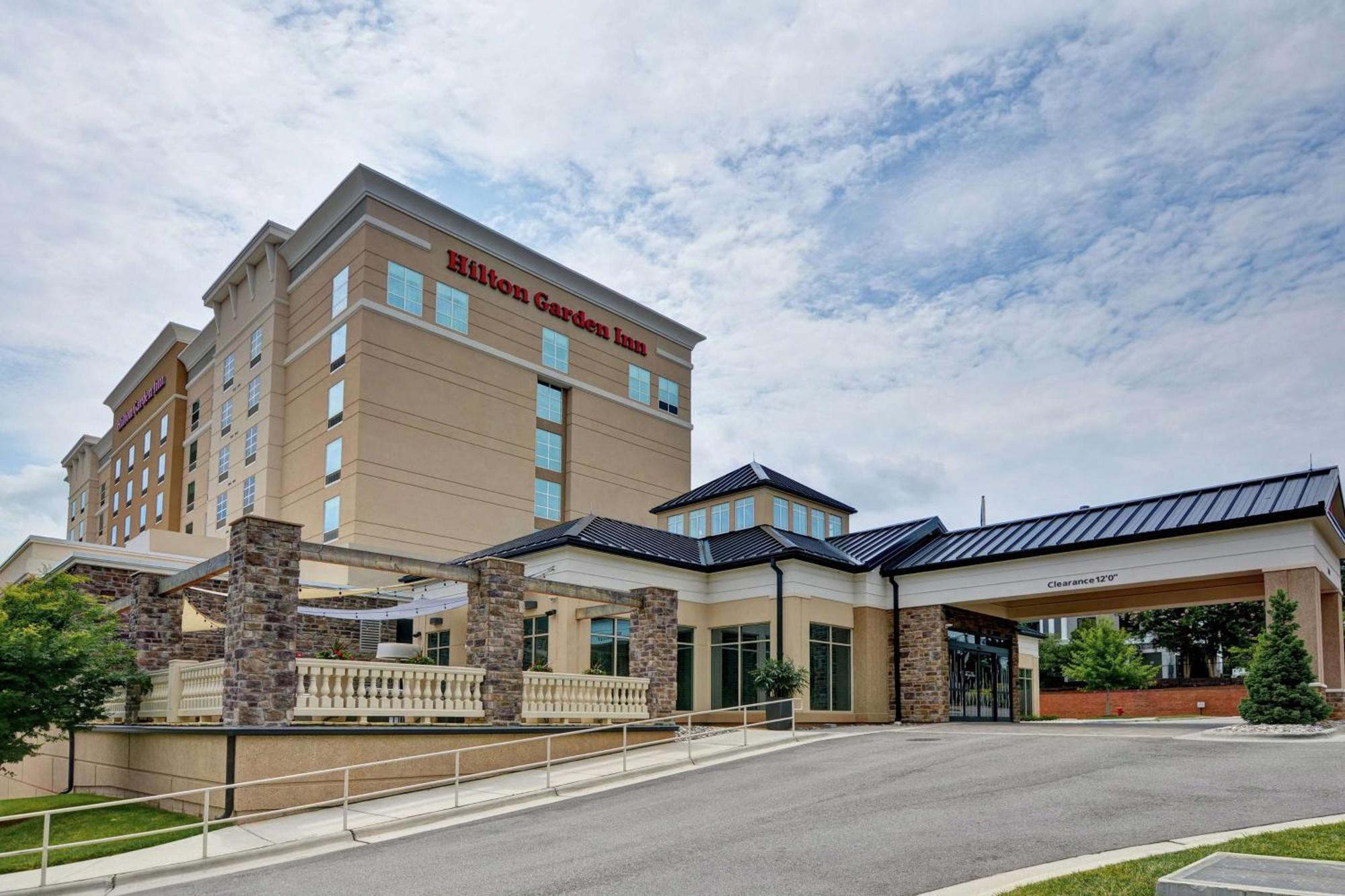 Hilton Garden Inn Raleigh/Crabtree Valley Exterior foto